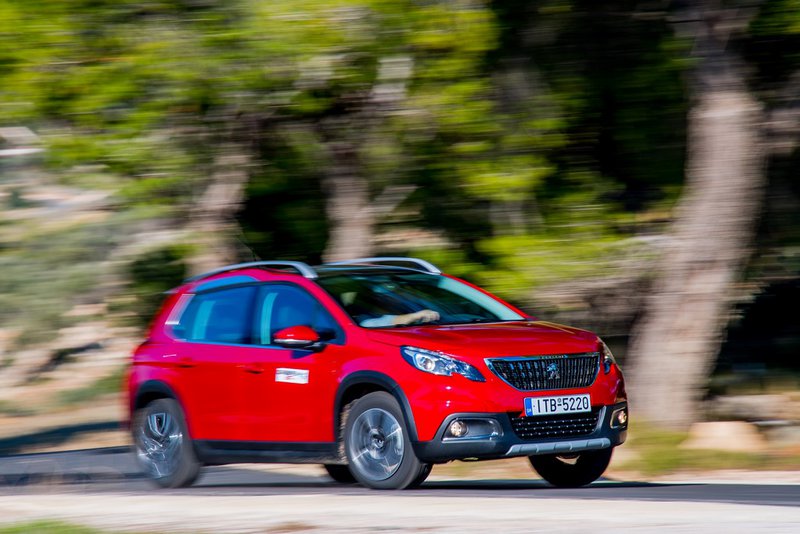 Πατάει ωραία στην άσφαλτο το νέο Peugeot 2008 1.2 PureTech 110PS EAT6