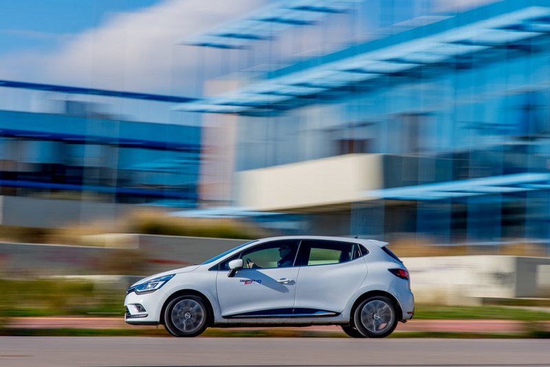 Η αθλητική σιλουέτα του νέου Renault Clio ξεχωρίζει.