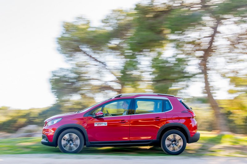 Το look ενός SUV για το Peugeot 2008 1.2 PureTech 110PS με το κιβώτιο EAT6