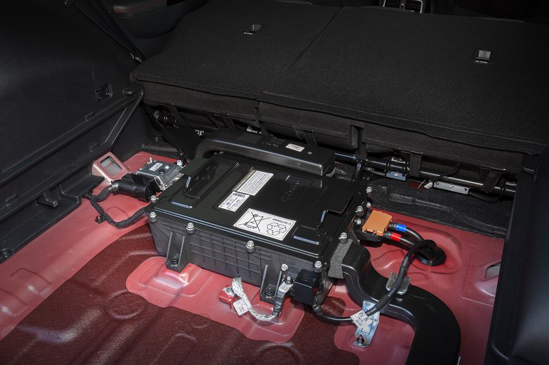 Η μπαταρία των 48V είναι τοποθετημένη στο πίσω μέρος (πορτμπαγκάζ) του Sportage.