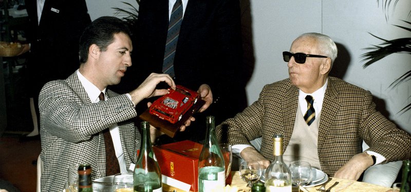O Enzo Ferrari με τον γιο του Piero.