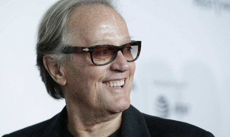 Peter Fonda: «Ο πατέρας μου ήταν αρνητικός (σ.σ. στις μοτοσυκλέτες). Όσο πιο γρήγορα μπορούσα, αγόρασα μια Harley. Αυτή ήταν η αρχή. Την αγάπησα. Ποτέ δεν σταμάτησα (σ.σ. να την αγαπώ)». Peter Fonda: «Ο πατέρας μου ήταν αρνητικός (σ.σ. στις μοτοσυκλέτες). Όσο πιο γρήγορα μπορούσα, αγόρασα μια Harley. Αυτή ήταν η αρχή. Την αγάπησα. Ποτέ δεν σταμάτησα (σ.σ. να την αγαπώ)».