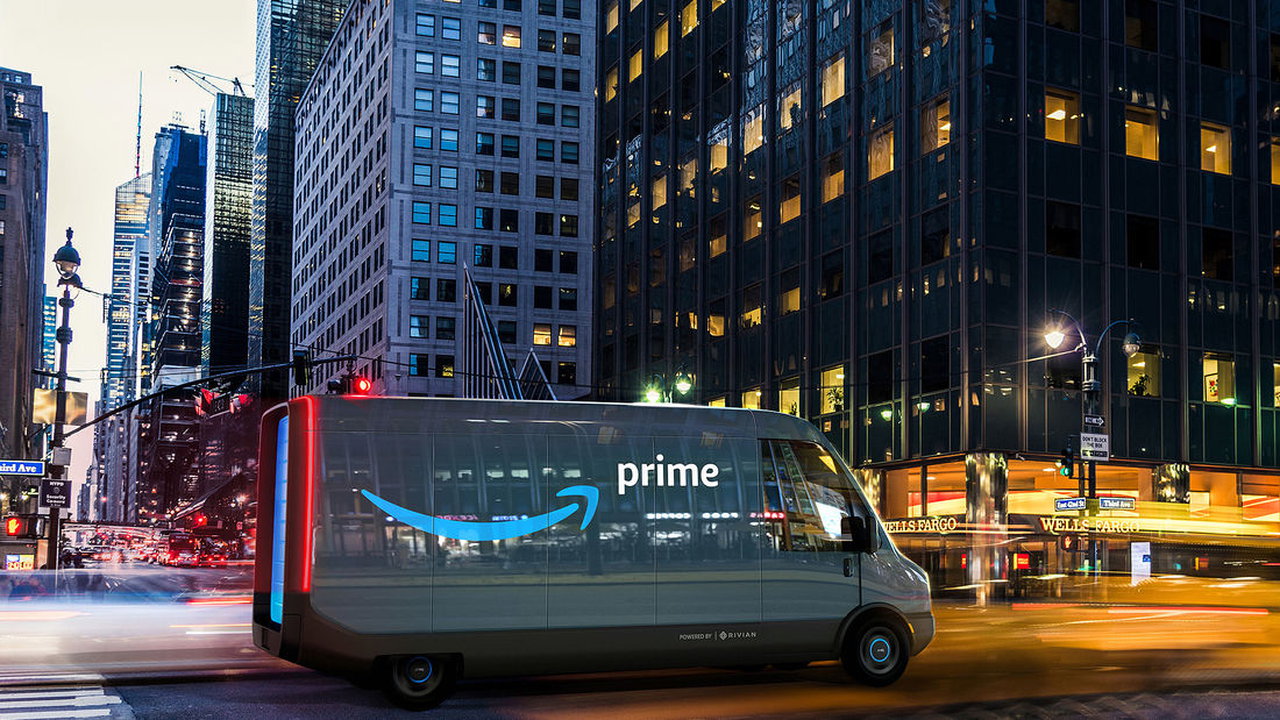 Η Amazon θα αγοράσει 100.000 ηλεκτρικά βαν από τη Rivian