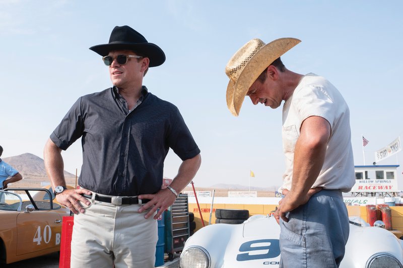 Ο Carroll Shelby [Ματ Ντέιμον] και ο Ken Miles [Κρίστιαν Μπέιλ] στα γυρίσματα της ταινίας Le Mans  66.