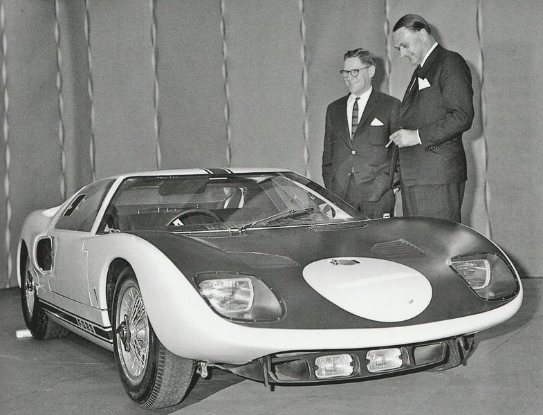 H πρώτη παρουσίαση του Ford GT40