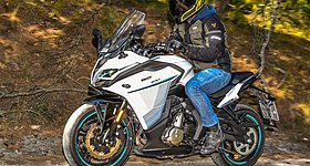 CFMOTO 400GT