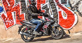 Δοκιμάζουμε το SYM VF125 EFI, ένα