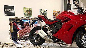 “Ριφιφί” με στόχο μια Ducati Panigale V4! 