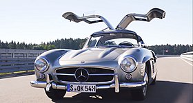 Πόσο γρήγορα επιταχύνει μια σπάνια Mercedes-Benz 300 SL (Video)