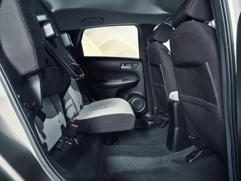 Τα πίσω καθίσματα «Magic Seats» του νέου Honda Jazz. Τα πίσω καθίσματα «Magic Seats» του νέου Honda Jazz.