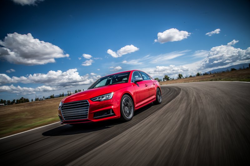Ιδανικό για premium sport αυτοκίνητα το νέο Bridgestone Potenza Sport, προσφέρει τέλειο κράτημα σε στεγνό και βρεγμένο οδόστρωμα.