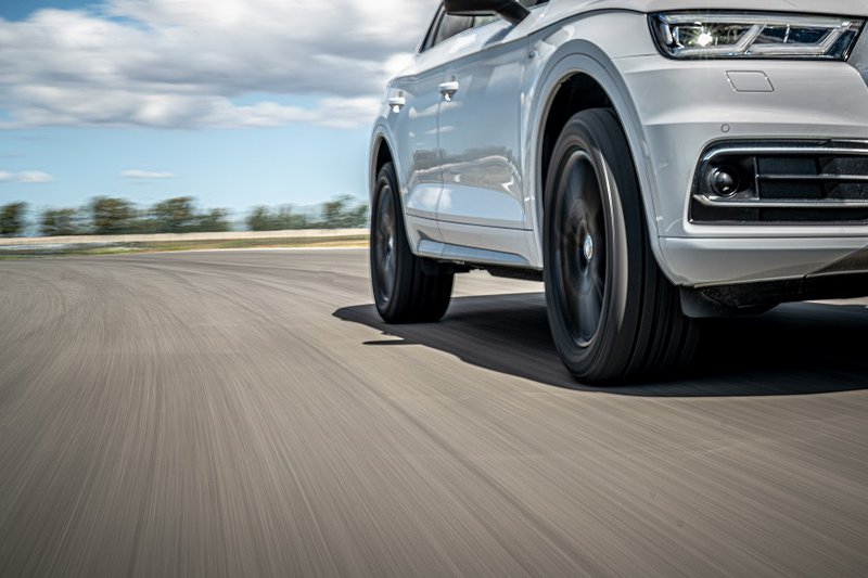 Το Potenza Sport είναι ήδη διαθέσιμο στην ελληνική αγορά και παράγεται σε 96 διαστάσεις από 17 έως 22 ίντσες για να καλύπτει ένα ευρύ φάσμα επιβατικών αυτοκινήτων και SUV της premium και της Sport κατηγορίας.