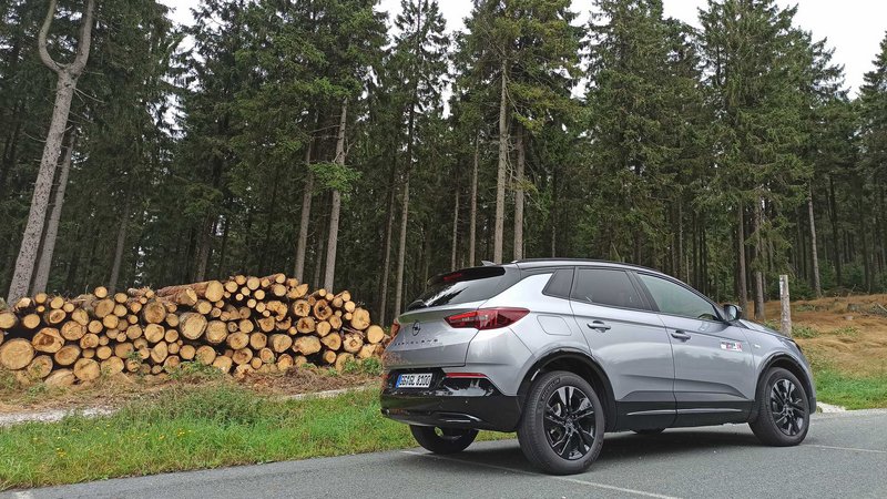 Opel Grandland 1.2T 130PS