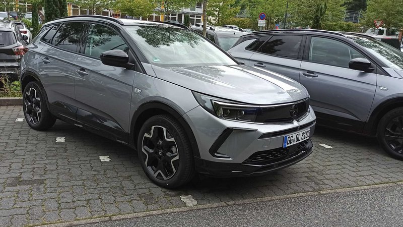 Opel Grandland 1.5 Diesel 130PS