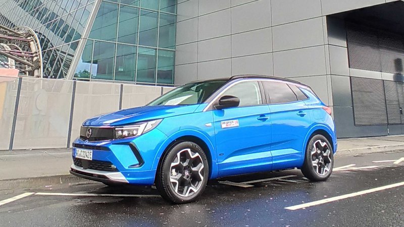 Opel Grandland Hybrid