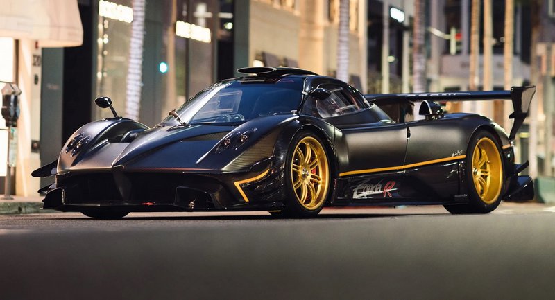 Pagani Zonda R Evolution.