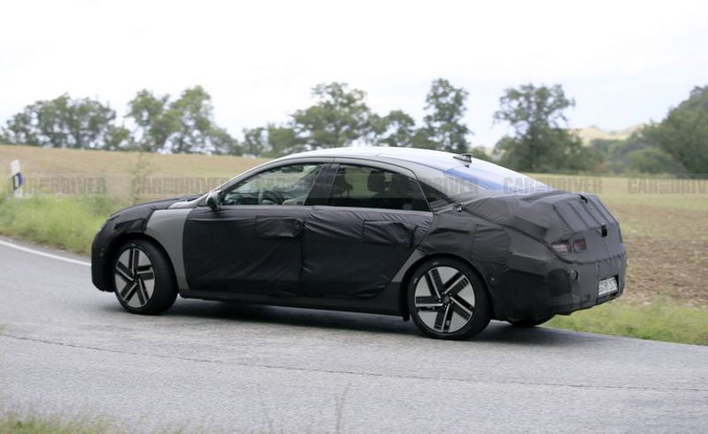 Photos: Car And Driver USA