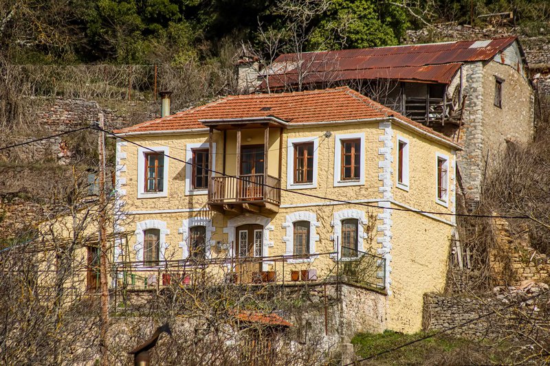 Από τους πλέον γραφικούς οικισμούς της Ευρυτανίας οι ιστορικοί Κορυσχάδες. Από τους πλέον γραφικούς οικισμούς της Ευρυτανίας οι ιστορικοί Κορυσχάδες.