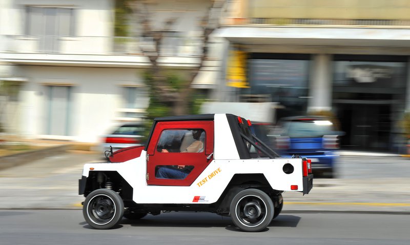 To 2012 το ελληνικό Car And Driver είχε δοκιμάσει το Keraboss Super K στους δρόμους της Αθήνας.
