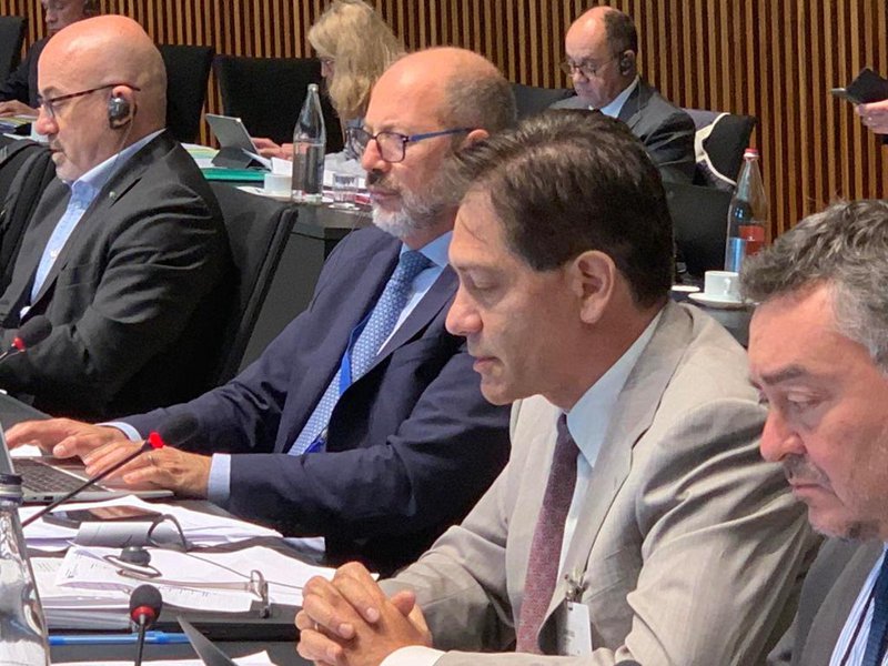 O κ. Πέτρος Βαρελίδης (δεύτερος από δεξιά), Γενικός Γραμματέας Φυσικού Περιβάλλοντος και Υδάτων.