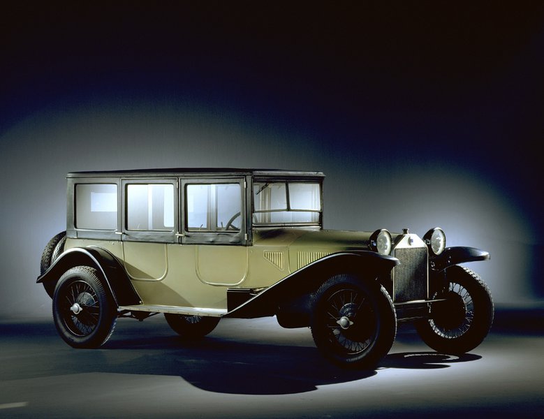 H Lancia Lambda του 1922. H Lancia Lambda του 1922.