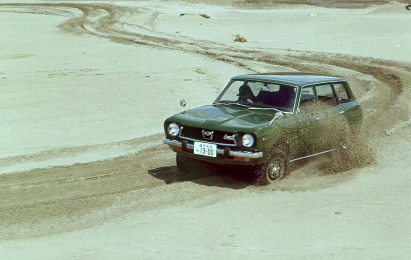 Το Subaru Leone 4WD του 1972, εν δράσει.
