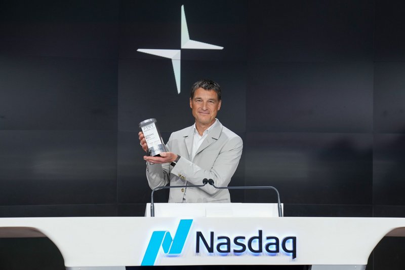 O CEO της Polestar, Thomas Ingenlath, στο Χρηματιστήριο του Nasdaq.