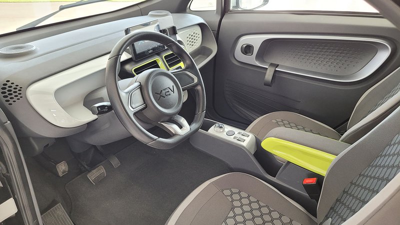 Το εσωτερικό του XEV Yoyo.