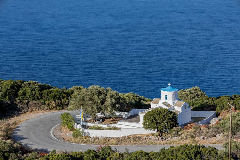 Όμορφη στιγμή στον Άγιο Νικόλαο, που όλως τυχαίως είναι χωριό ναυτικών.