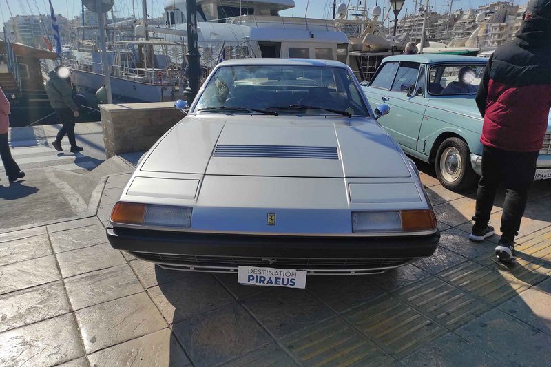 Ferrari 365 GT4 2+2 (1974)