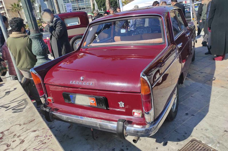 Peugeot 404