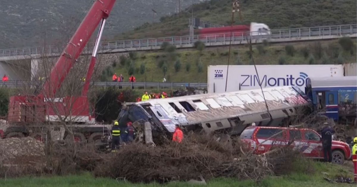 Τέμπη, τρία χρόνια μετά: Τα συγκλονιστικά σκίτσα για την ανείπωτη τραγωδία (photos)