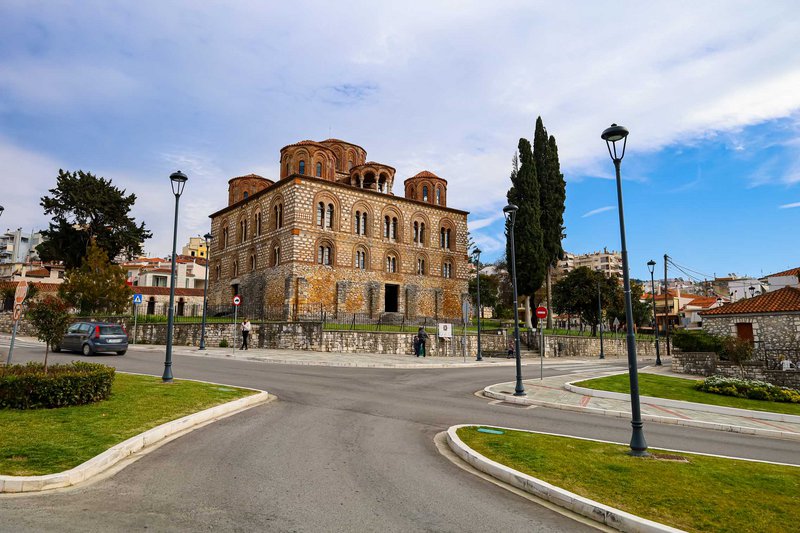 Ο ναός της Παναγίας της Παρηγορήτισσας – ένα εξαιρετικού ενδιαφέροντος βυζαντινό μνημείο σε μια όμορφη τοποθεσία της Άρτας.