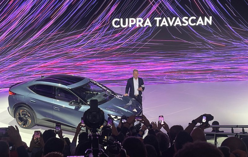 To Car and Driver ταξίδεψε στο Βερολίνο για την παρουσίαση του CUPRA Tavascan.