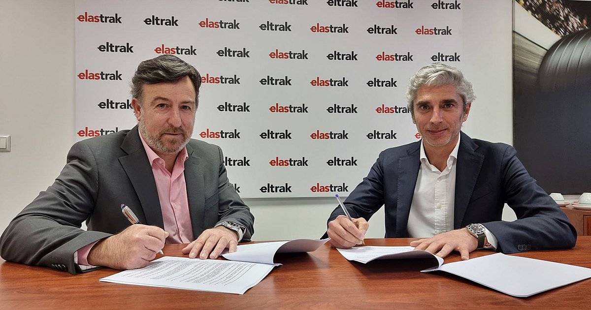 O Managing Director της Elastrak κ. Παναγιώτης Διαμαντόπουλος (αριστέρα) με τον General Manager Europe της Al Dobowi κ. Riccardo Costa (δεξιά).