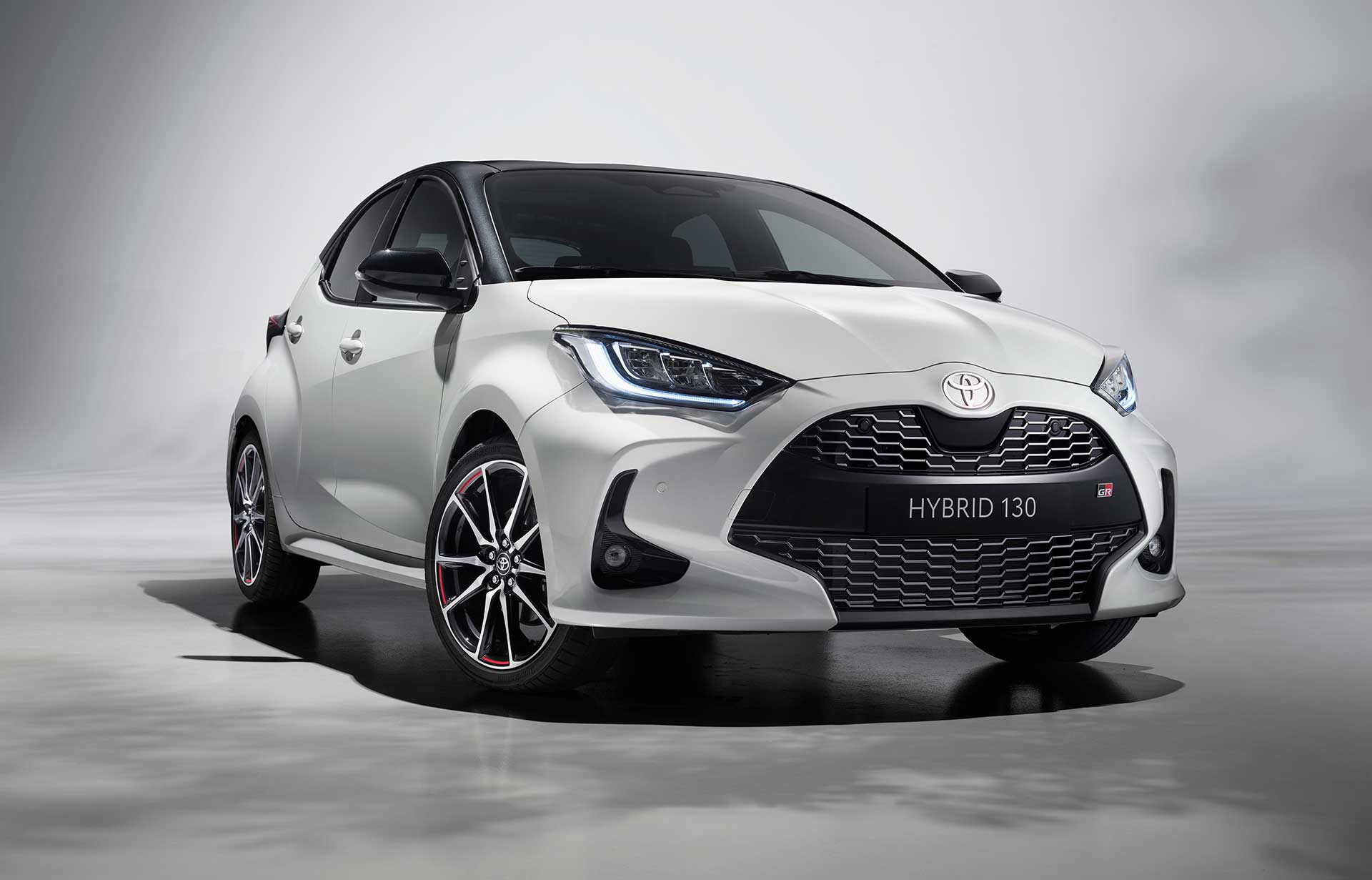 2023 TOYOTA YARIS HYBRID 130 PS Caranddriver gr