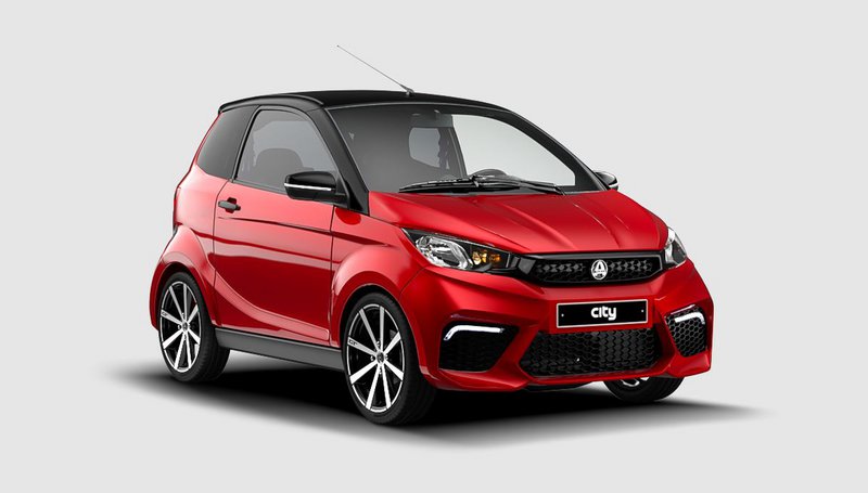 Το μήκος των μόλις 2,762 m (μεταξόνιο 1,795 m) του AIXAM City, εγγυάται ευελιξία σε αστική χρήση και εξαιρετική ευκολία στην ανεύρεση μιας θέσης στάθμευσης.   