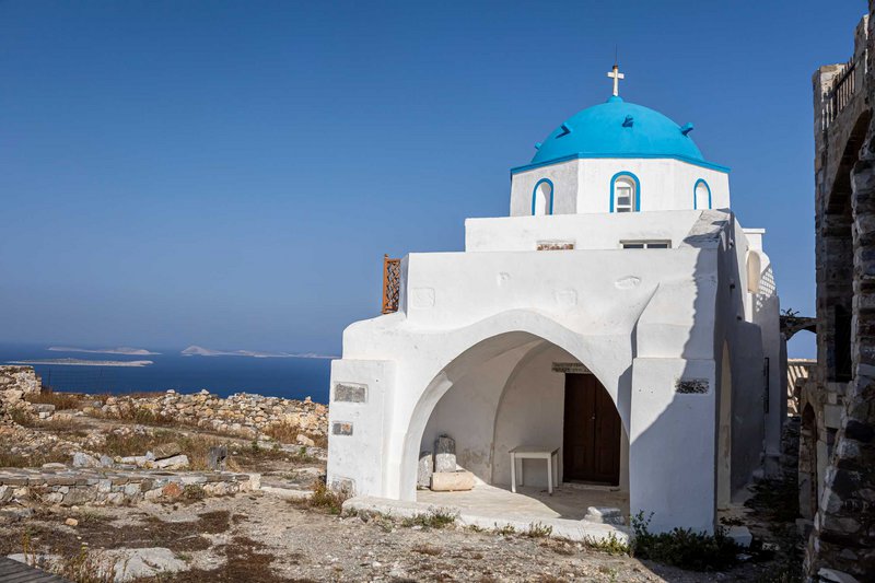 Η εκκλησία του Αγίου Γεωργίου στο κάστρο της Χώρας.