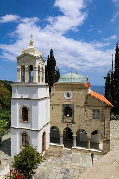 Η Παναγία η Λιαουτσάνισσα, βασικό αξιοθέατο της μικρής πόλης.