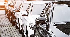 Ελληνικές ταξινομήσεις Ιανουαρίου: Πτώση 5,3% στην αγορά αυτοκινήτου – Πρωταγωνιστούν τα υβριδικά