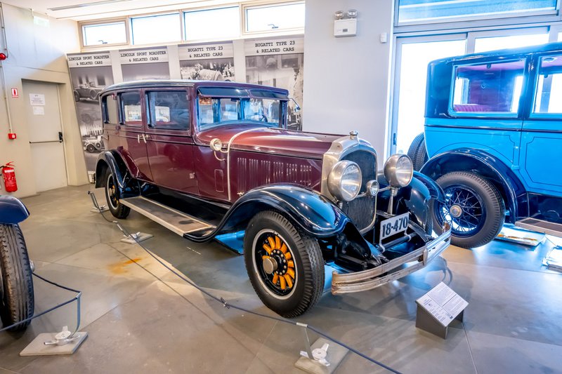 Chrysler Imperial Series 80 7-Passenger Limousine