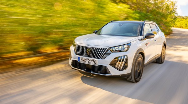 Peugeot 2008 Hybrid: Με νέα, μειωμένη τιμή - Ποια έκδοση έχει όφελος 3.200€