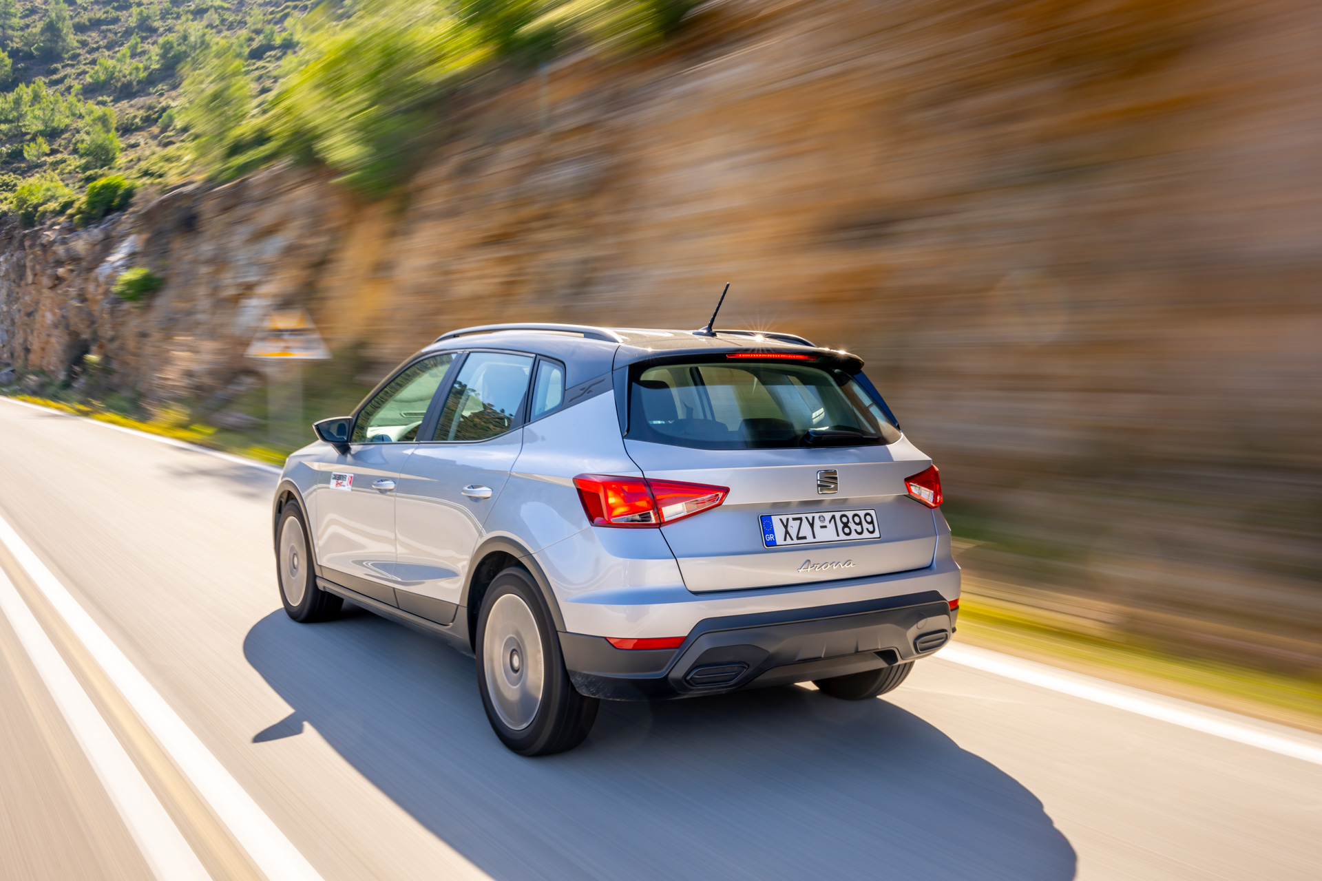 2024 SEAT Arona 1.0 TSI 110PS vs SUZUKI VITARA 1.4 HYBRID 129PS 2WD ...