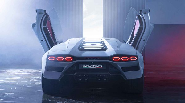 Γιατί οι πόρτες των Lamborghini ανοίγουν προς τα πάνω;