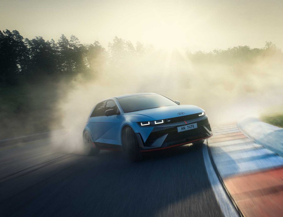 Έρευνα: Όσο περισσότερο «ξεζουμίζεις» ένα ηλεκτρικό αυτοκίνητο, τόσο ενισχύεις την υγεία της μπαταρίας