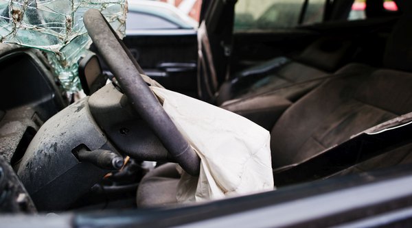 Ιστορική πτώση στους θανάτους από τροχαία — Τι δείχνουν τα στοιχεία της ΕΛΣΤΑΤ