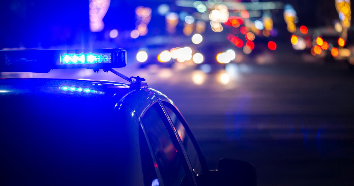 Χαμός στον Αγ. Παντελεήμονα: Αλλοδαπός άντρας έσπασε 30 αυτοκίνητα με κοντάρι