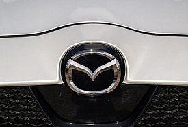 Η Mazda άλλαξε το σήμα της και το έκανε... μίνιμαλ (photos) Η Mazda άλλαξε το σήμα της και το έκανε... μίνιμαλ (photos)