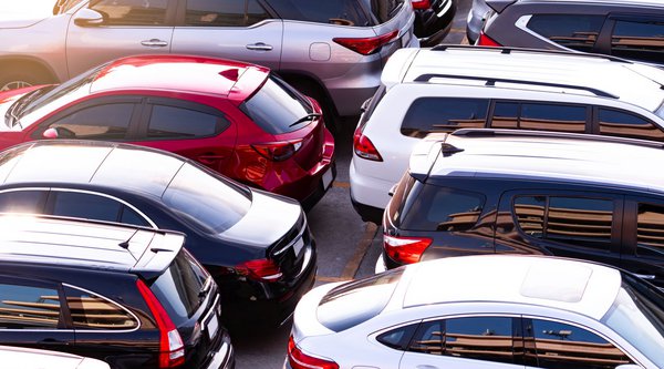 Έρευνα: «Πρωταθλήτρια» ξανά - Ο γηραιότερος στόλος Ι.Χ. βρίσκεται στην Ελλάδα