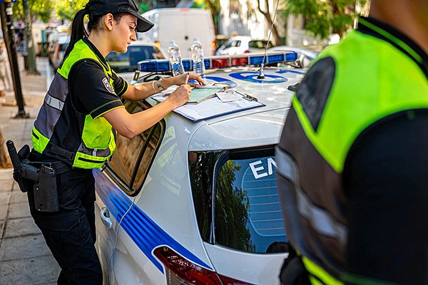 Πώς εκδίδεται το σήμα για ελεύθερη είσοδο στον Δακτύλιο - Ποια οχήματα το δικαιούνται Πώς εκδίδεται το σήμα για ελεύθερη είσοδο στον Δακτύλιο - Ποια οχήματα το δικαιούνται
